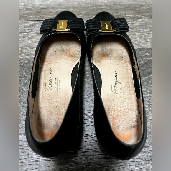 Salvatorre Ferragamo Vara Block Heels - Picture 4 of 6